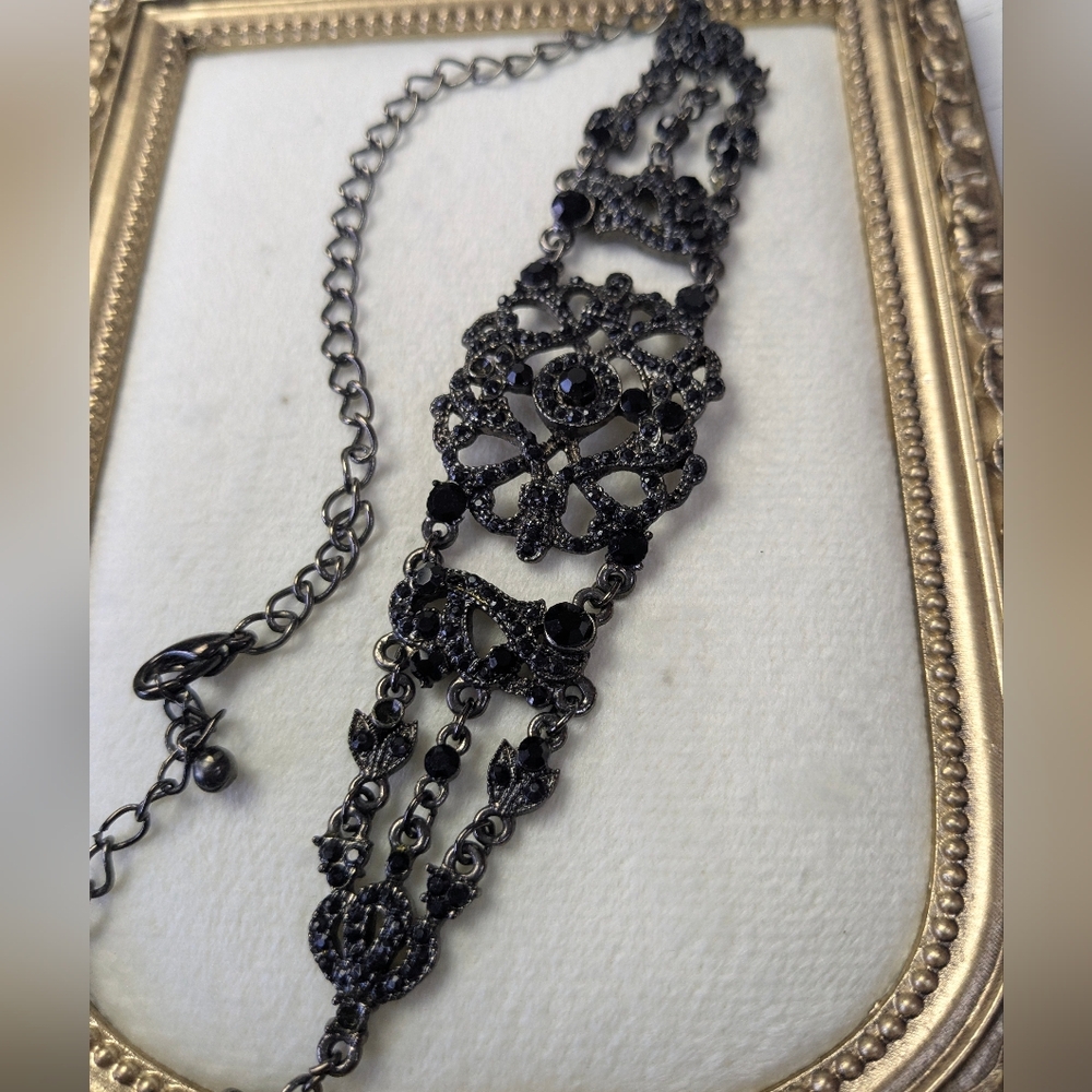 Black Crystal Choker
